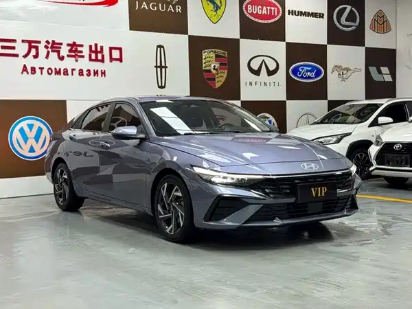 Hyundai Elantra 2023