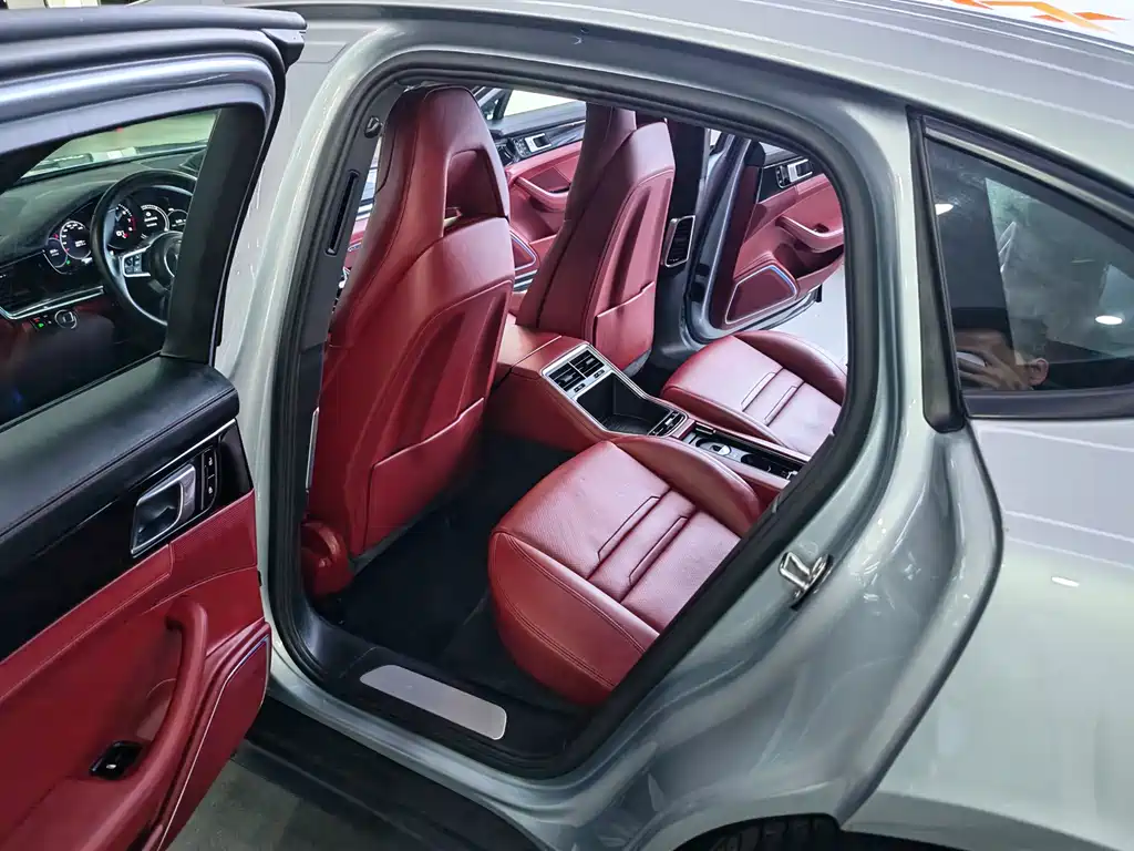 Porsche Panamera 2020 — фото 15