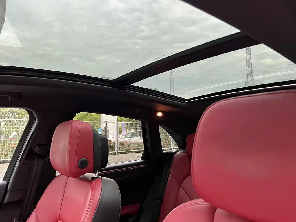 Porsche Macan 2019 — фото 13