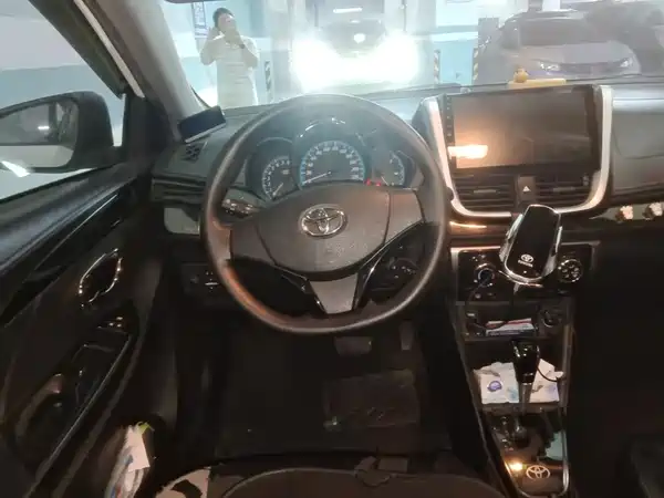 Toyota Yaris L 2019