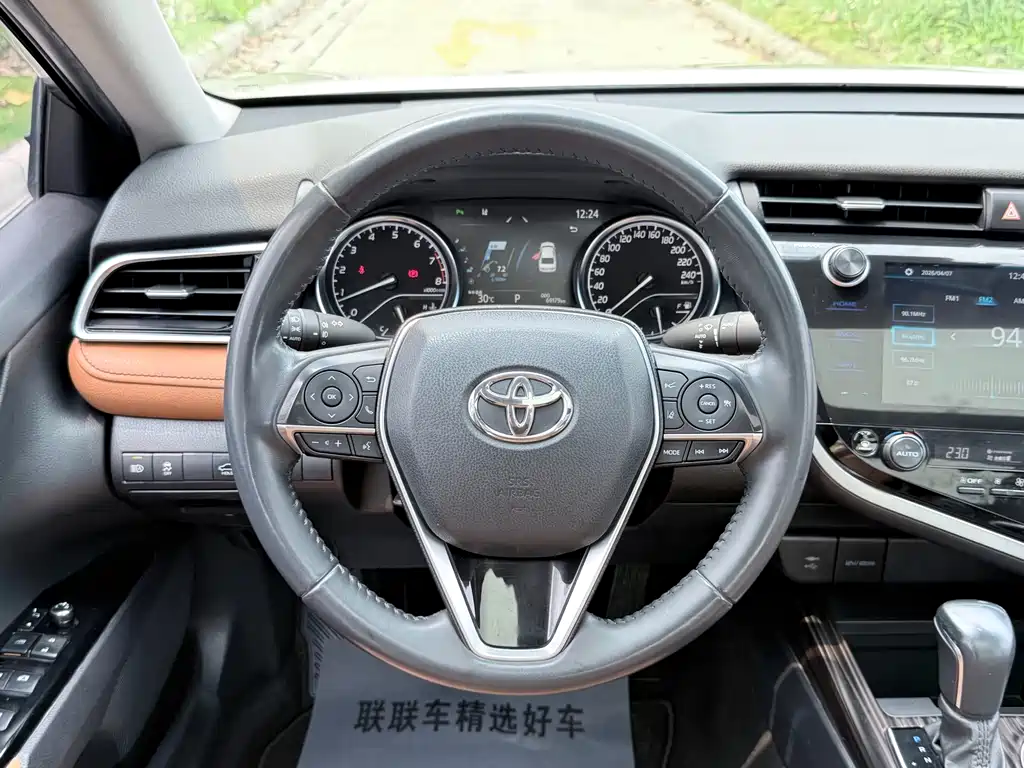 Toyota Camry 2021 — фото 17