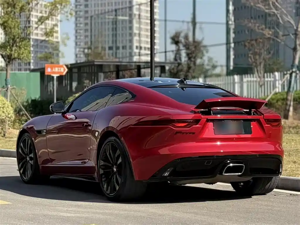 Jaguar F-TYPE 2023 — фото 11