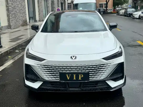 Changan UNI-V 2024
