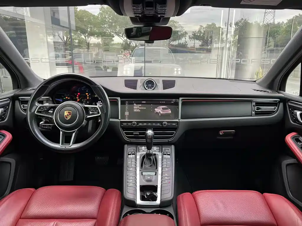 Porsche Macan 2019 — фото 8