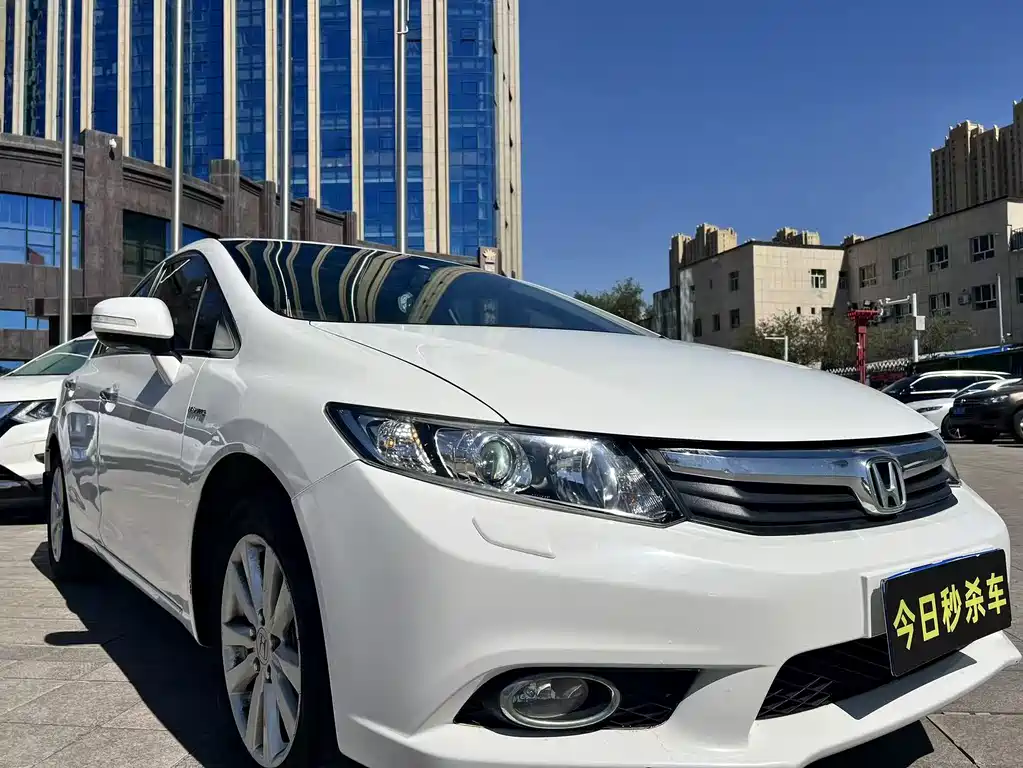 Honda Civic 2013 — фото 15