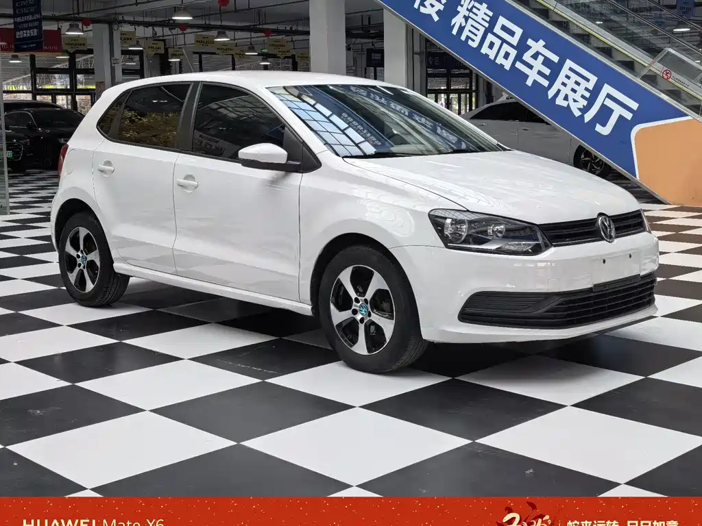 Volkswagen Polo 2016 — фото 1