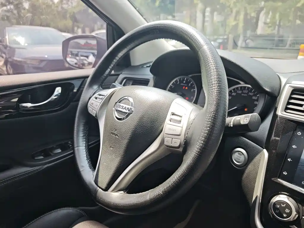 Nissan Tiida 2022 — фото 16