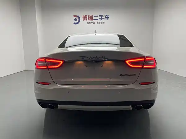 Maserati Quattroporte 2013