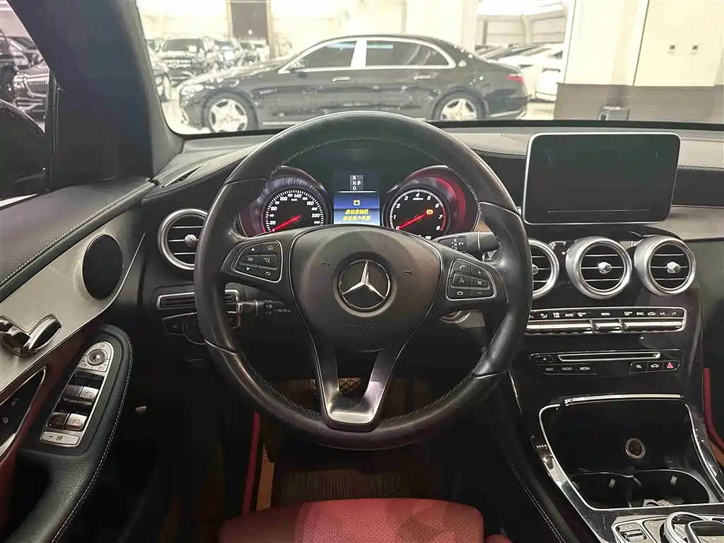 Mercedes-Benz GLC Coupe 2018 — фото 15
