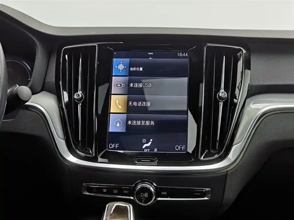 Volvo S60 PHEV 2022 — фото 12