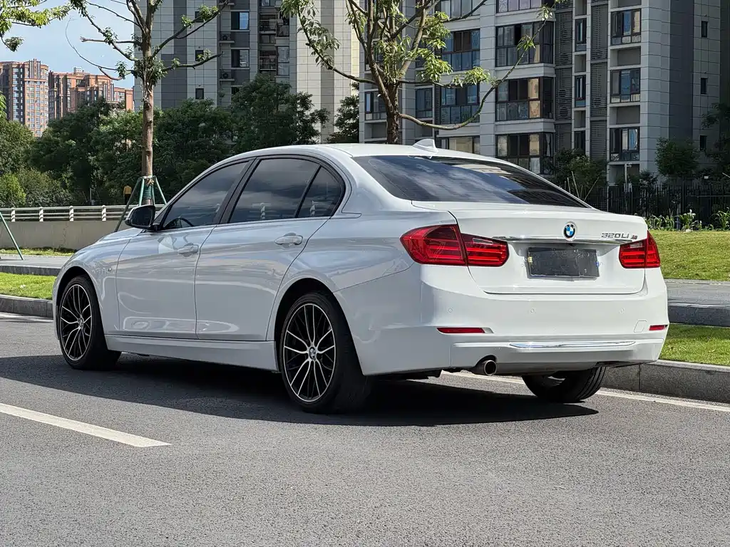 BMW 3 Series 2015 — фото 15