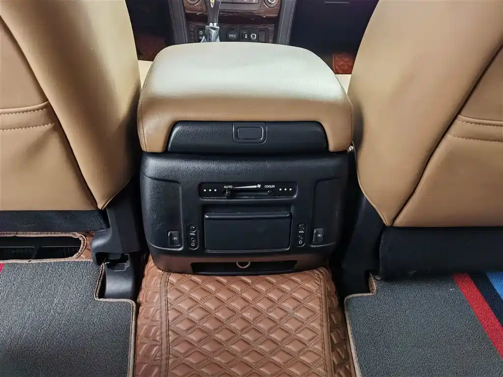Nissan Patrol 2019 — фото 15