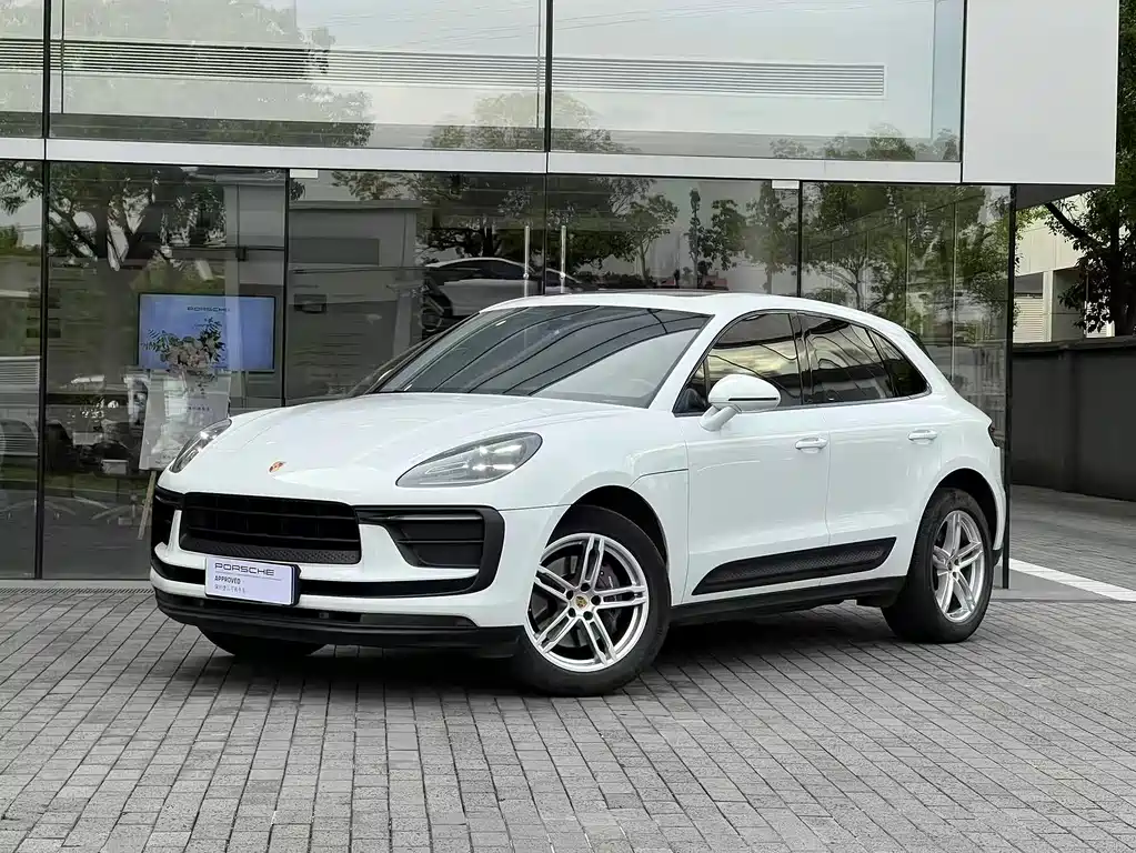 Porsche Macan 2023 — фото 1