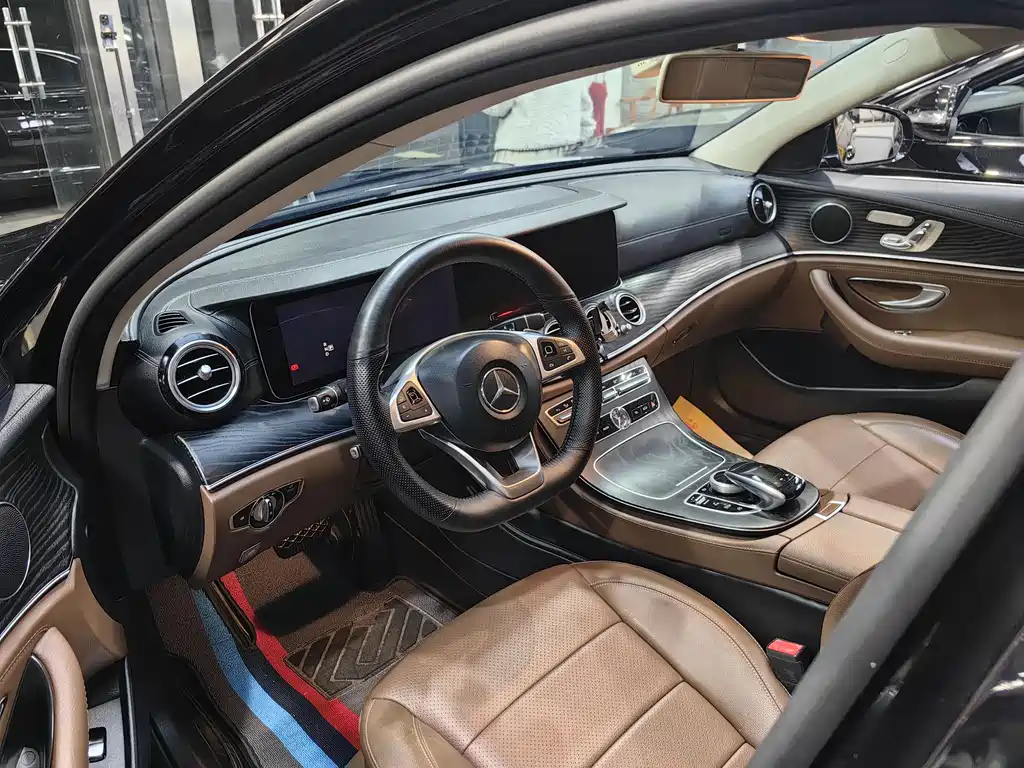 Mercedes-Benz E-Class 2018 — фото 12