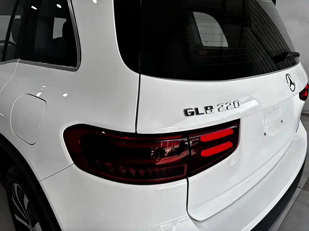 Mercedes-Benz GLB 2025 — фото 9