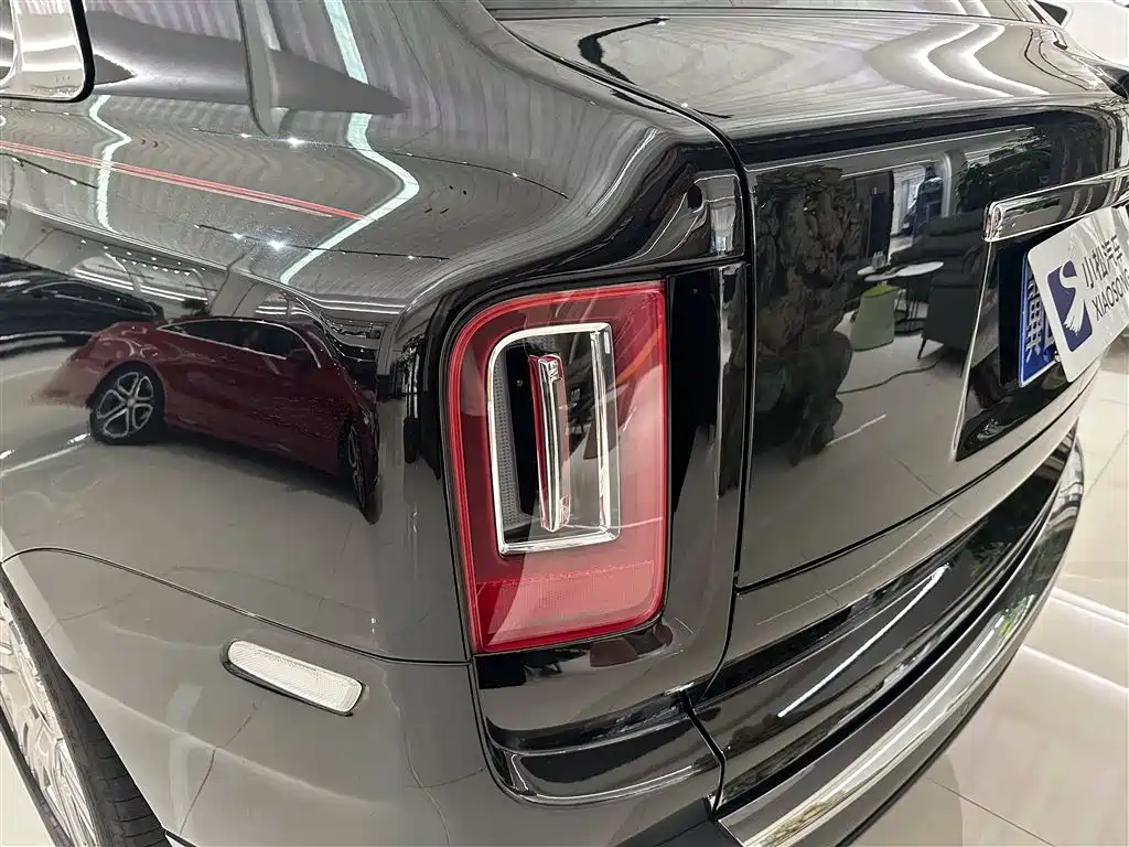 Rolls-Royce Cullinan 2020 — фото 25