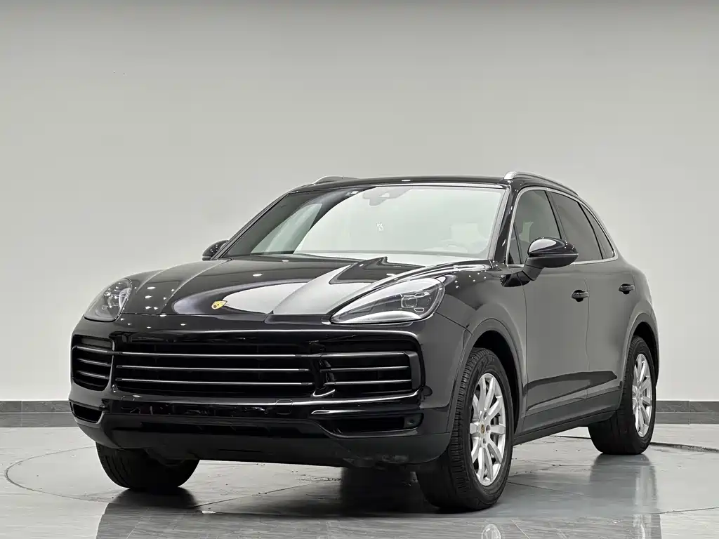 Porsche Cayenne 2018 — фото 1