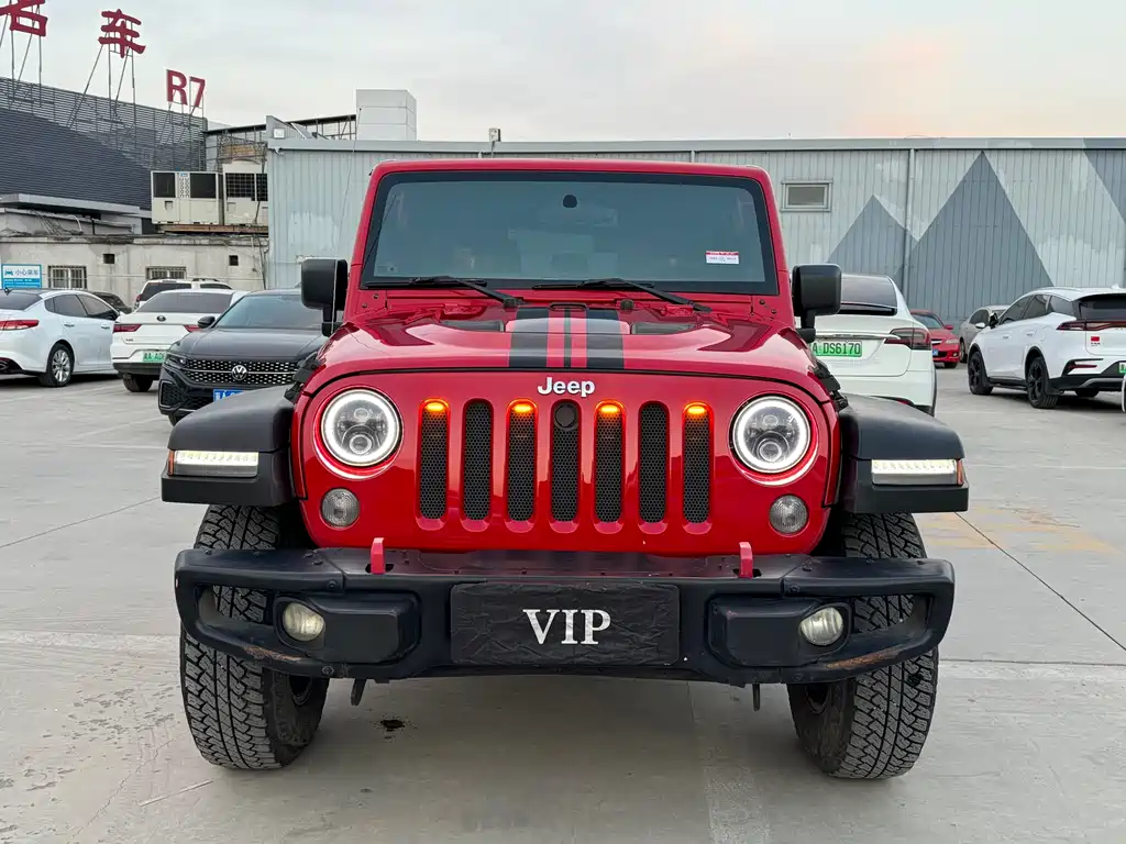 Jeep Wrangler 2014 — фото 2