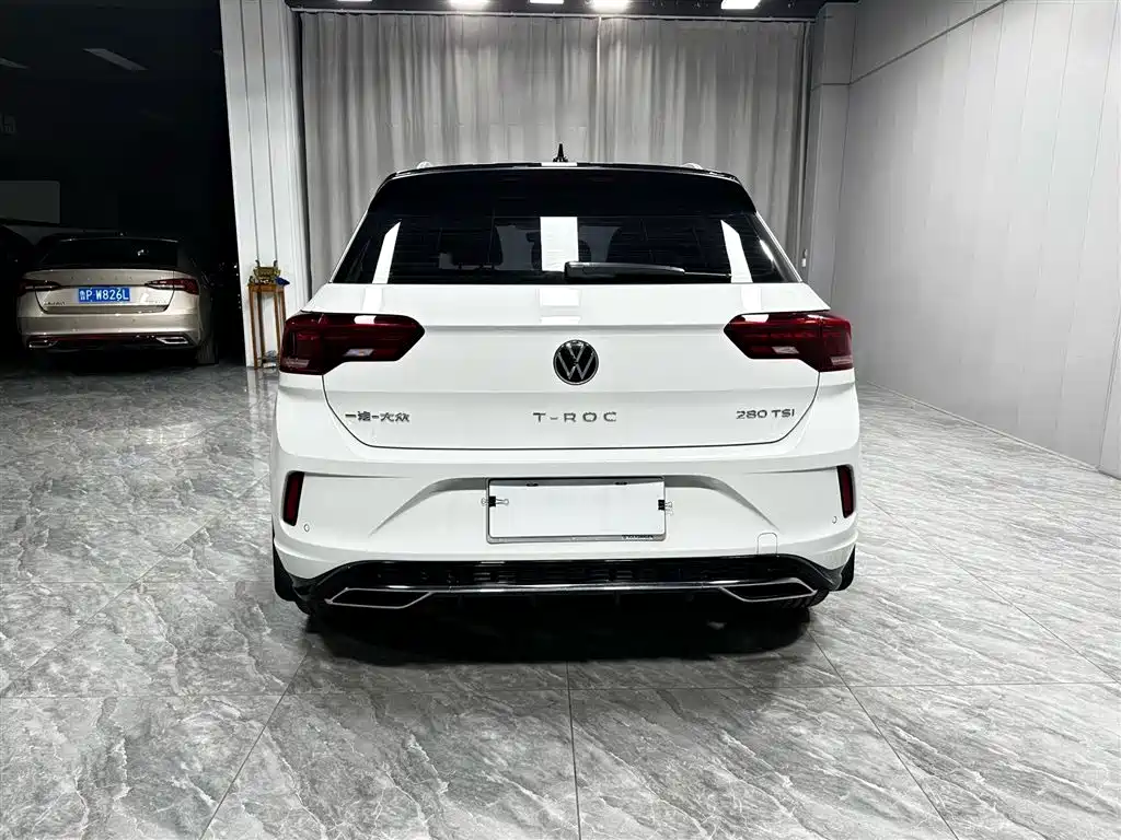 Volkswagen T-Roc 2023 — фото 5
