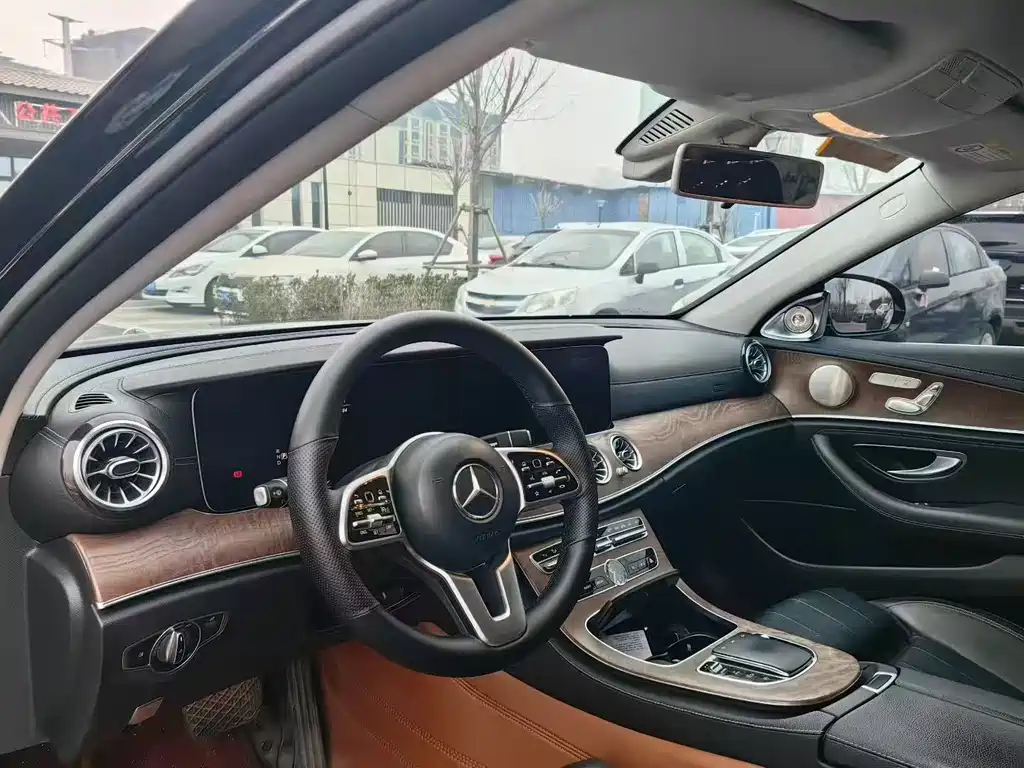 Mercedes-Benz E-Class 2019 — фото 6
