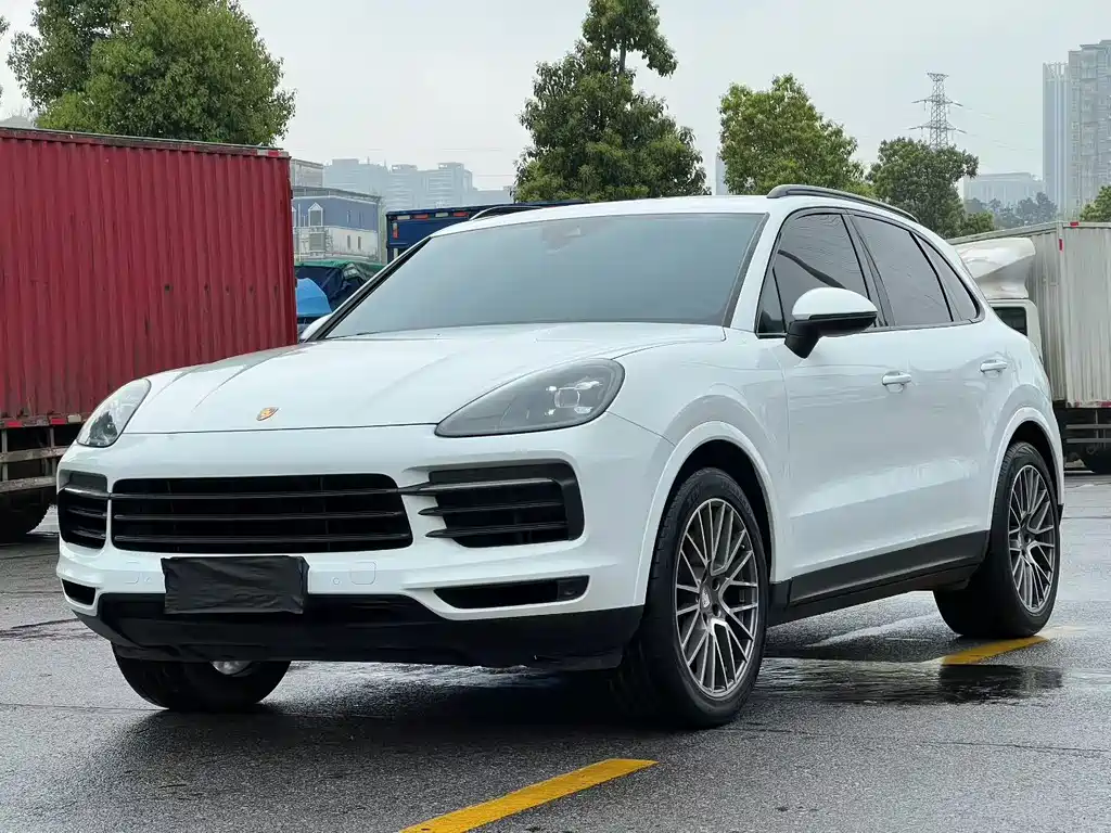 Porsche Cayenne 2019 — фото 1