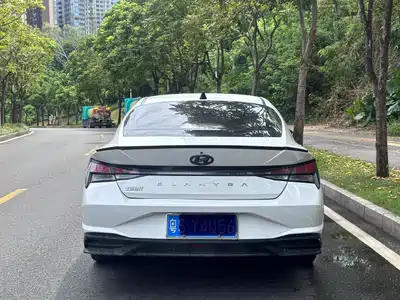 Hyundai Elantra 2021