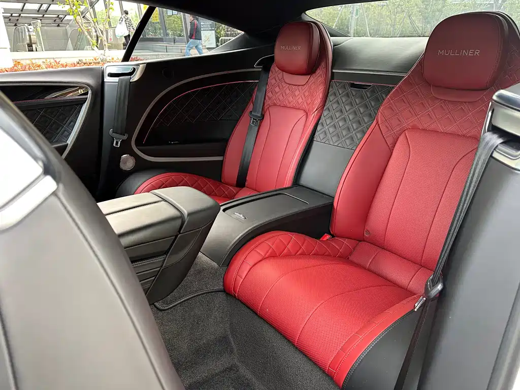 Bentley Continental 2022 — фото 16