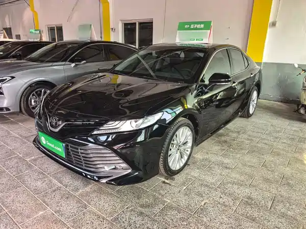 Toyota Camry 2019