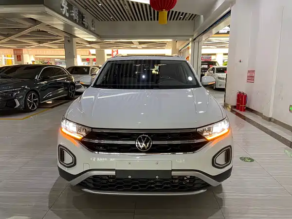 Volkswagen T-Roc 2023
