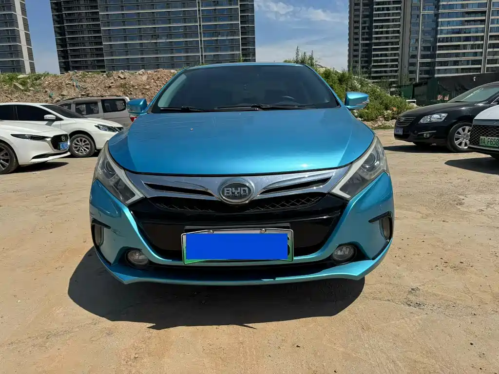 BYD Qin NEV 2014 — фото 2