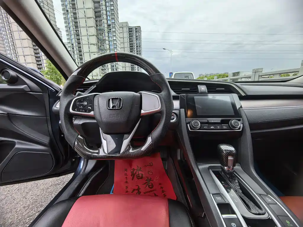 Honda Civic 2017 — фото 10