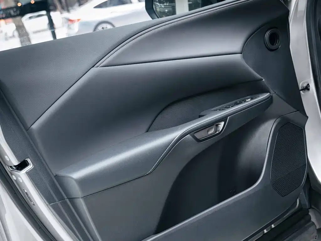 Lexus RX 2025 — фото 15