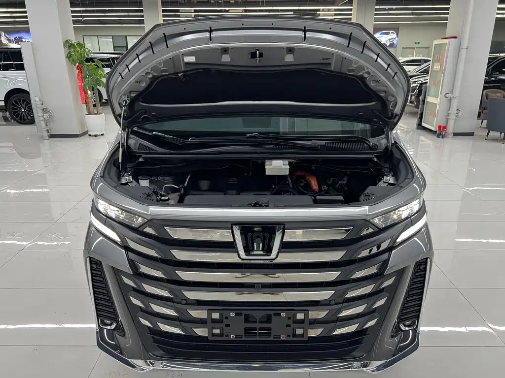 Toyota Vellfire 2023 — фото 26