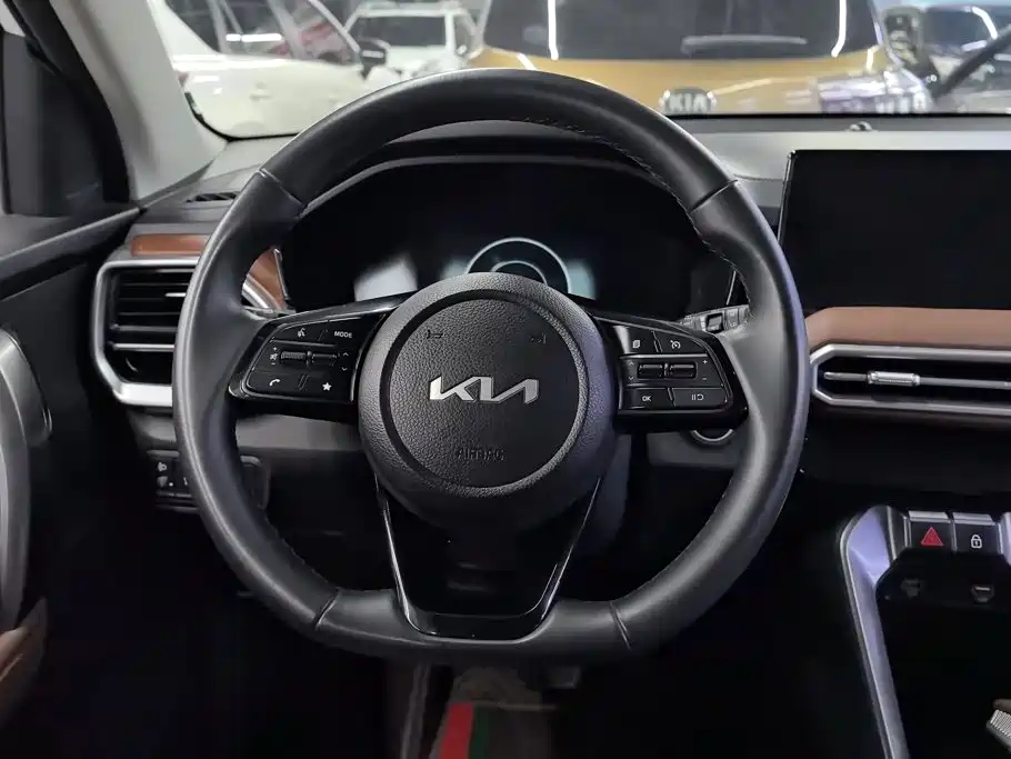Kia Sportage 2023 — фото 15