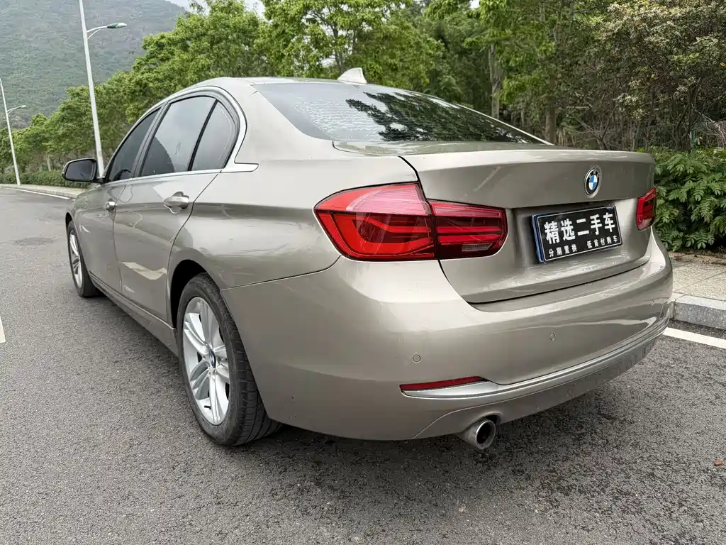 BMW 3 Series 2018 — фото 4