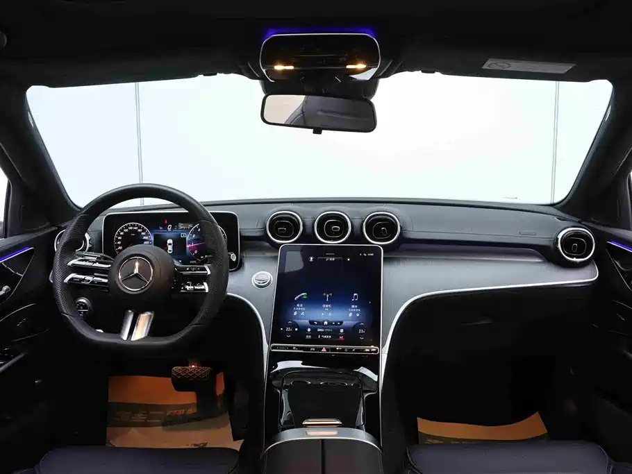 Mercedes-Benz C-Class 2023 — фото 21