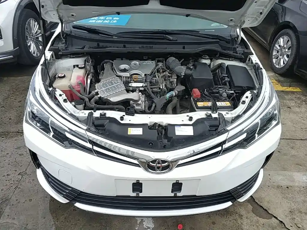 Toyota Corolla 2018 — фото 20