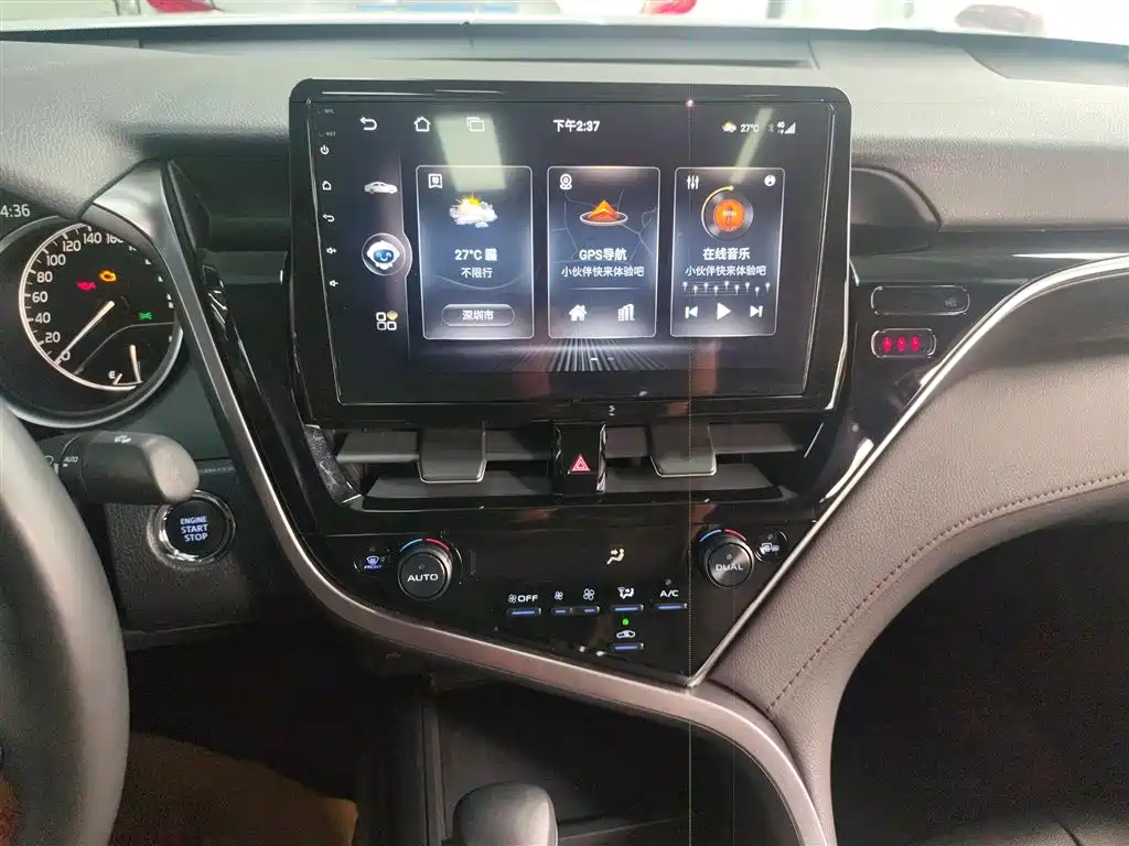 Toyota Camry 2023 — фото 13