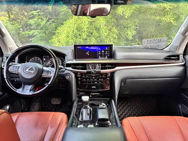 Lexus LX 2018