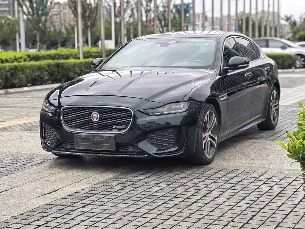 Jaguar XEL 2022 — фото 1