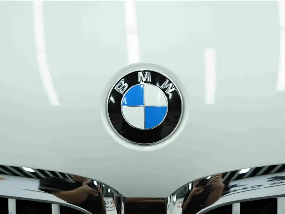 BMW 5 Series 2022 — фото 17