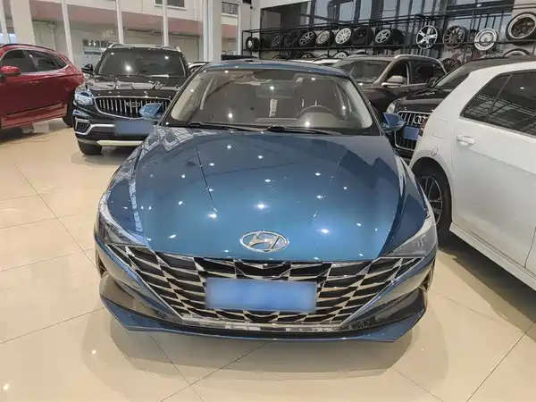 Hyundai Elantra 2021