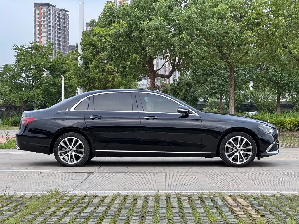 Mercedes-Benz E-Class 2019 — фото 4
