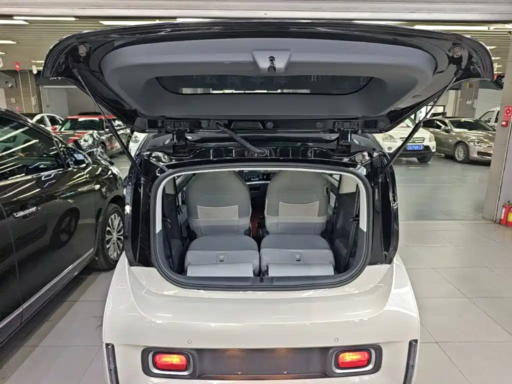 Baojun Kiwi EV 2021 — фото 19