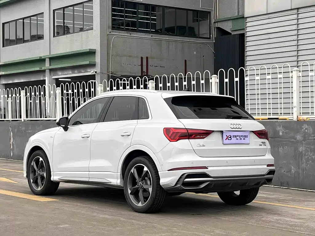 Audi Q3 2022 — фото 6