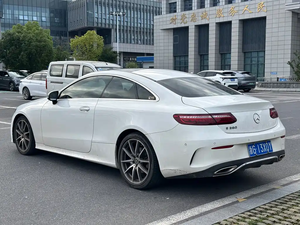 Mercedes-Benz E-Class 2021 — фото 10