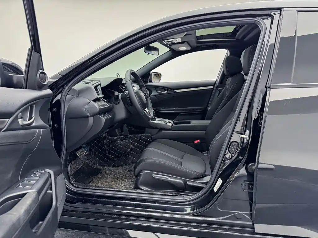 Honda Civic 2020 — фото 14