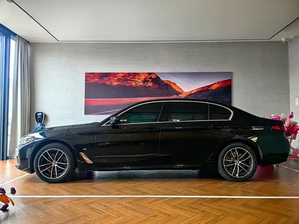 BMW 5 Series 2023