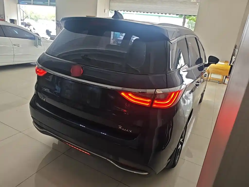 BYD Song MAX 2018 — фото 7