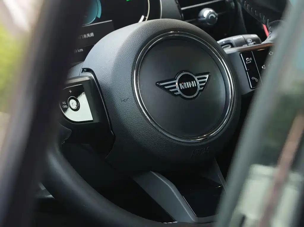 MINI Clubman 2021 — фото 30